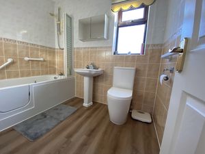 Photo 15- click for photo gallery